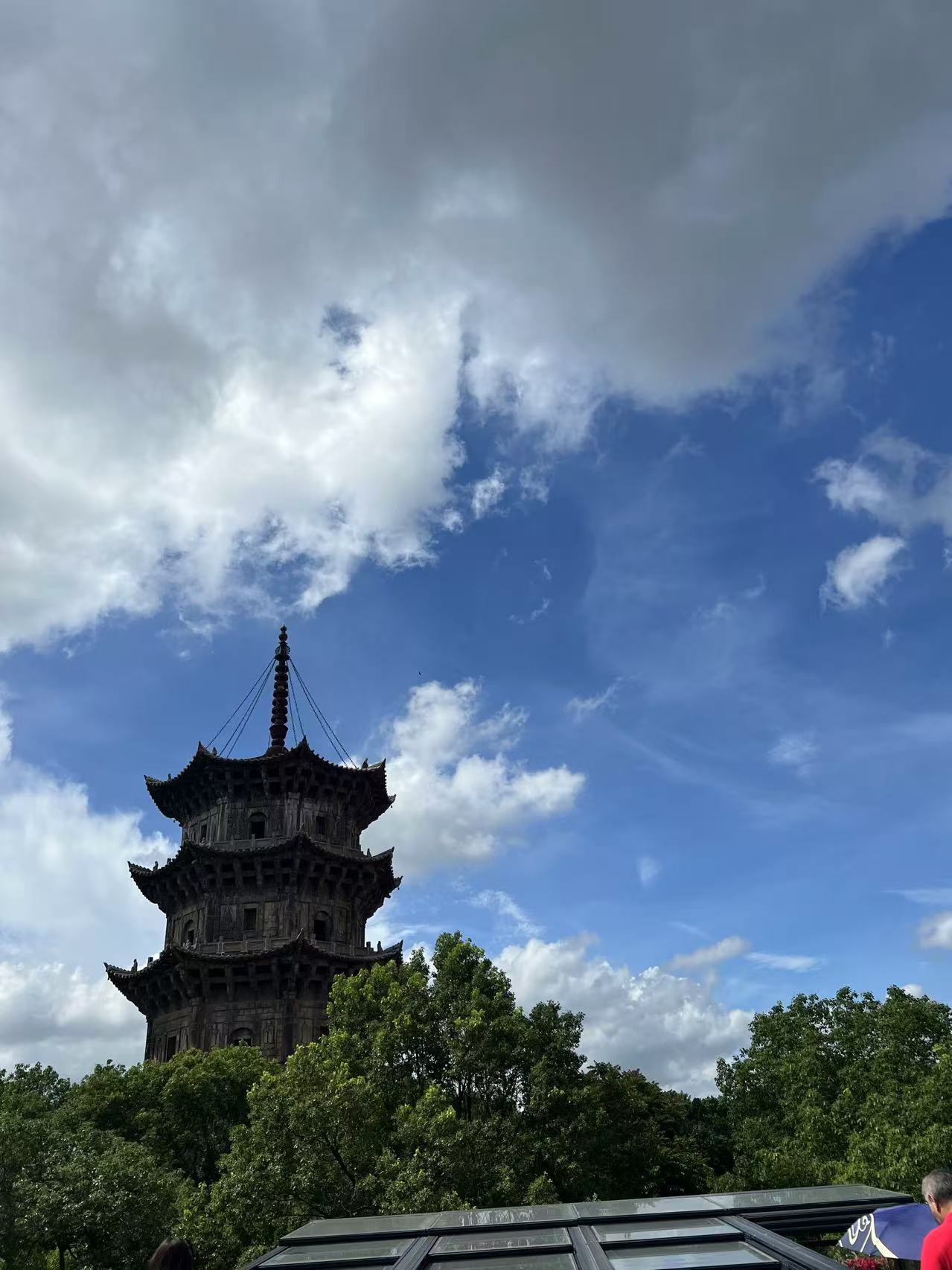 以花为簪，以蚵筑宅，以海为生